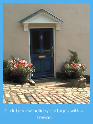 holiday cottages with a freezer